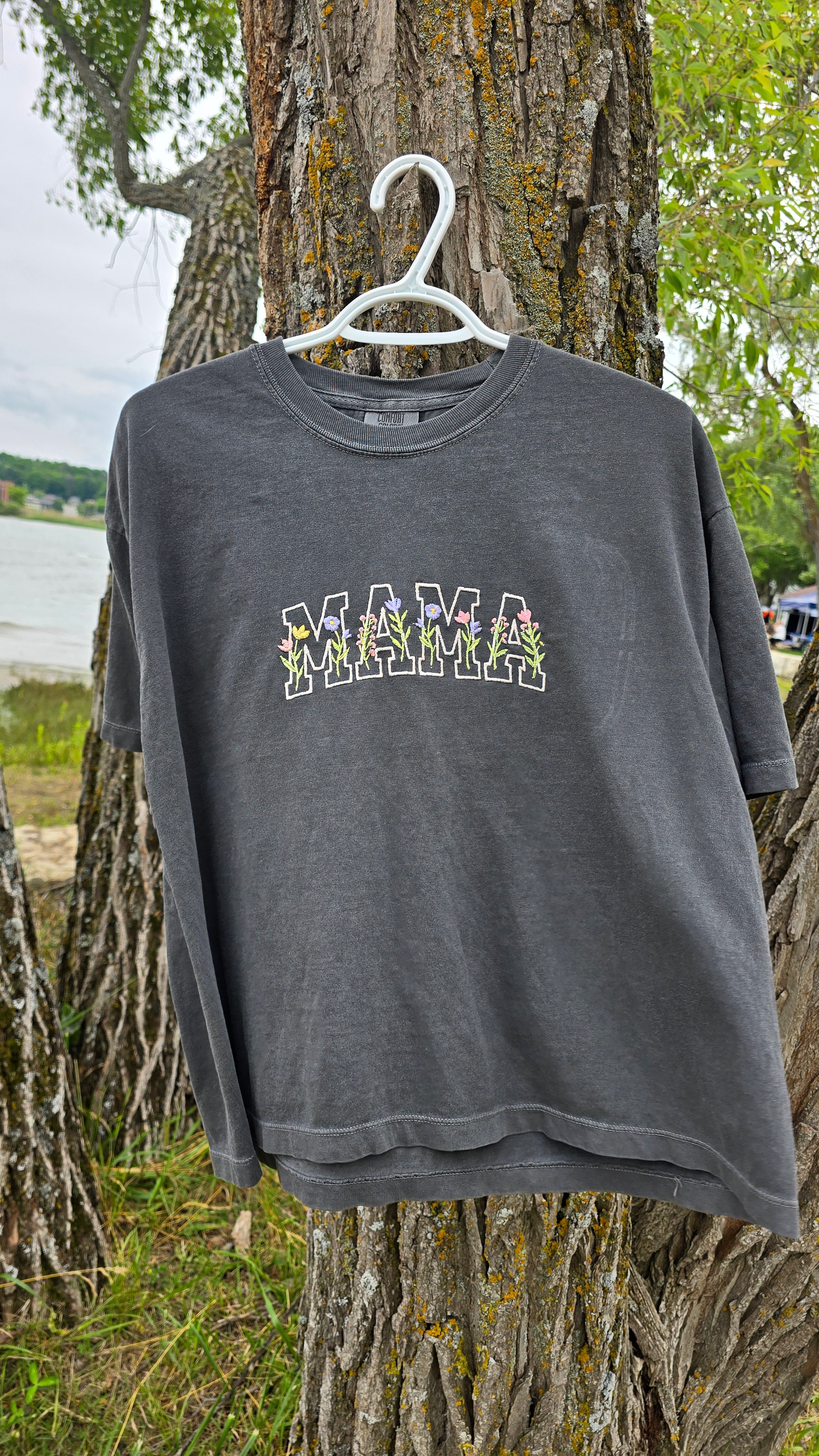MAMA Floral - Oversized Cropped T-Shirt
