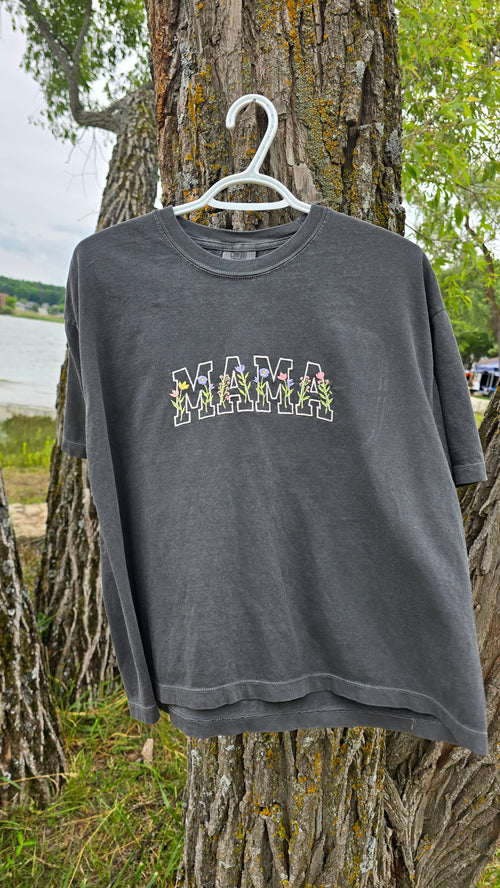 MAMA Floral - Oversized Cropped T-Shirt