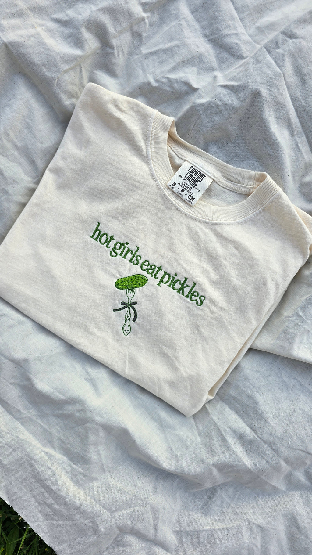 Hot Girls Eat Pickles - Crop Top